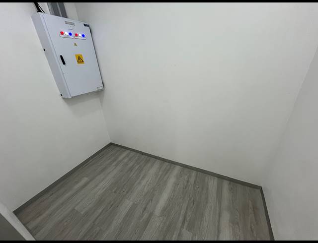 472M² OFFICE TO LET IN CLAREMONT